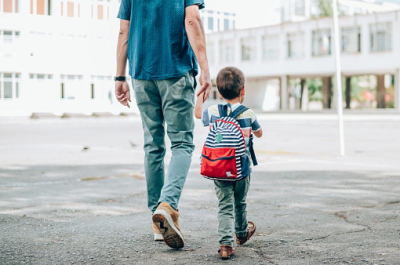 Foto blog Dear Ayah, Ini Alasan Kamu Harus Menyempatkan Diri Mengantar Anak ke Sekolah